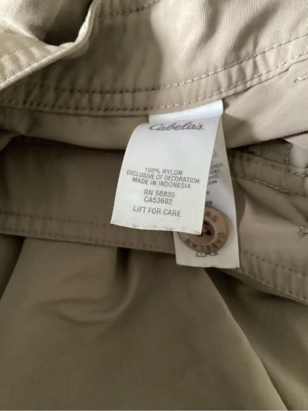 Men’s‎ Cabela’s tan cargo shorts 40x30